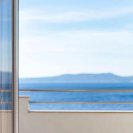 Nena St - Two Bedroom With Terrace And Sea View A3